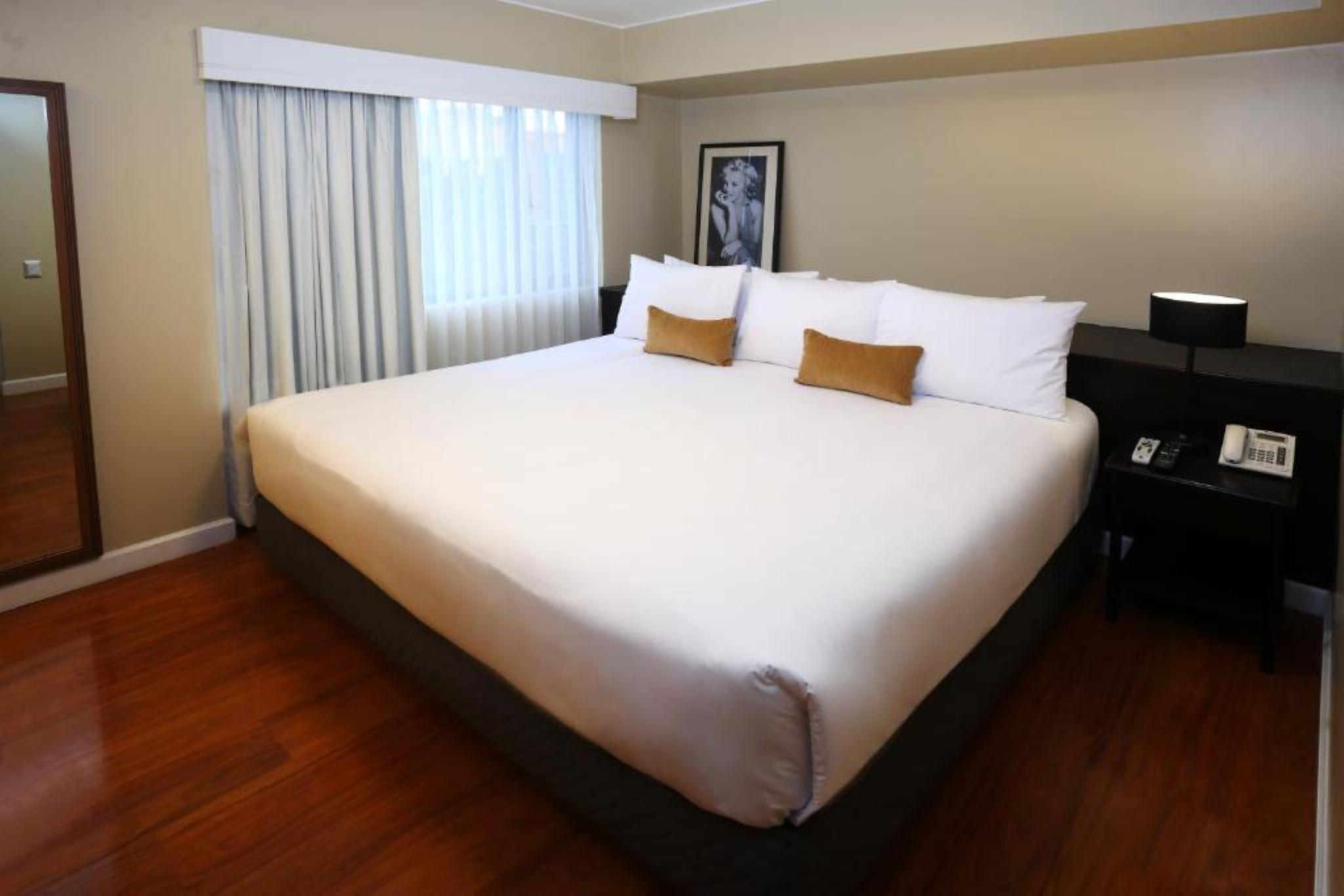 Radisson Hotel Plaza Del Bosque Lima Buitenkant foto