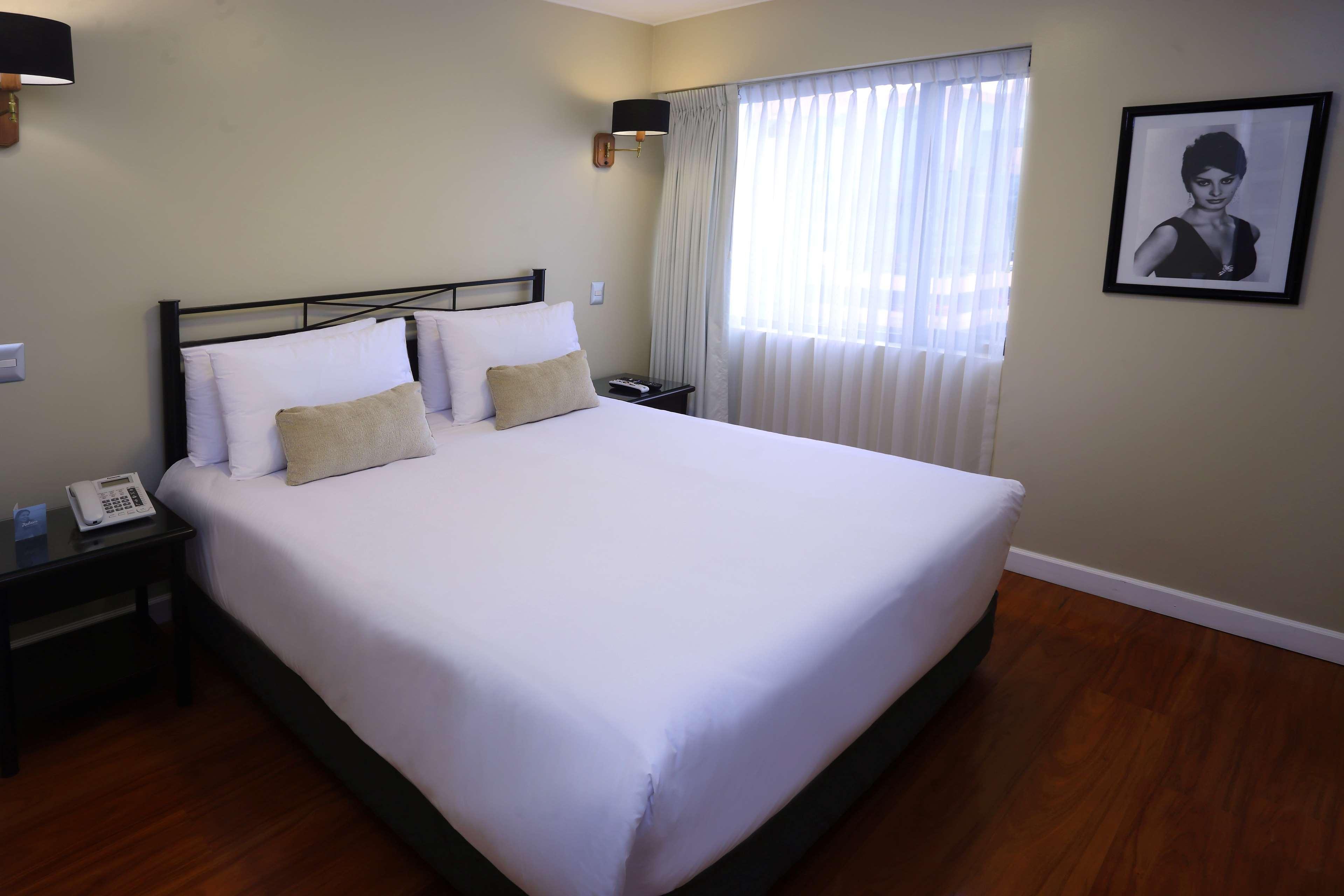 Radisson Hotel Plaza Del Bosque Lima Buitenkant foto
