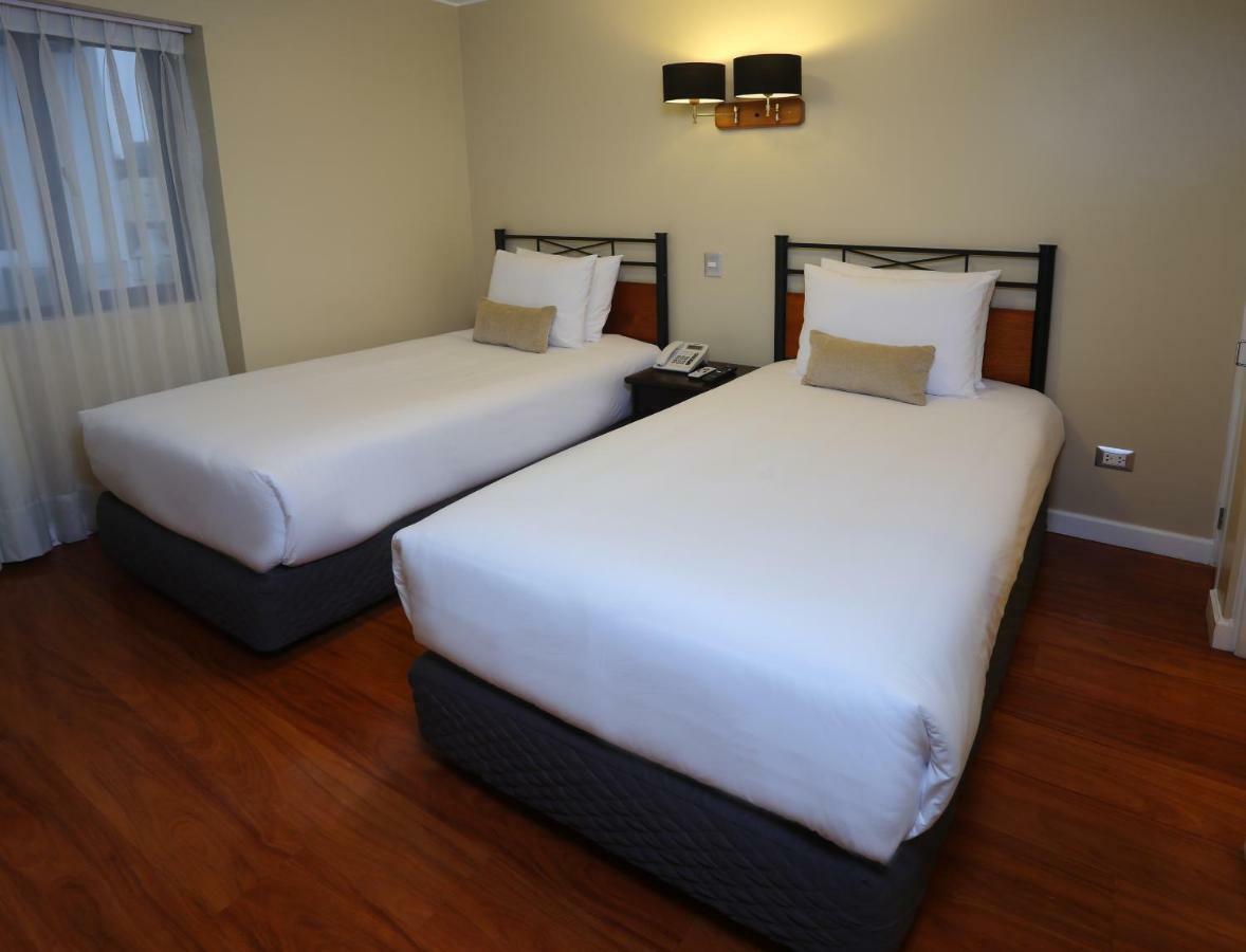Radisson Hotel Plaza Del Bosque Lima Buitenkant foto