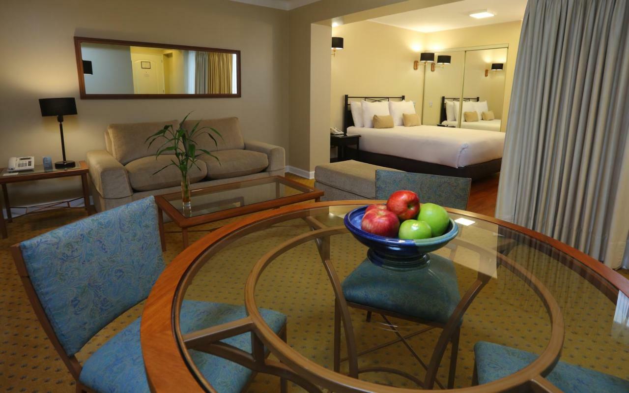 Radisson Hotel Plaza Del Bosque Lima Buitenkant foto